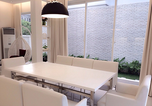 Biệt thự hoành tráng của Công Vinh - Thủy Tiên thuy-tien-8-8014-1406741255.jpg