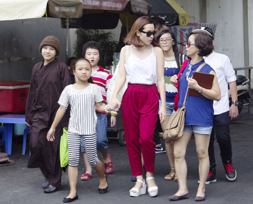 Vợ chồng Giang Hồ cùng học trò The Voice Kids hát về mẹ - 5