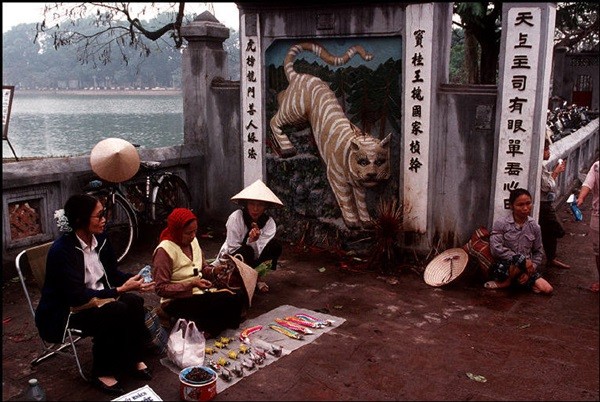 Việt Nam năm 1994 bình dị qua ống kính nhiếp ảnh gia Pháp 3