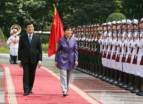 Hình ảnh Tổng thống Park Geun Hye tại Việt Nam