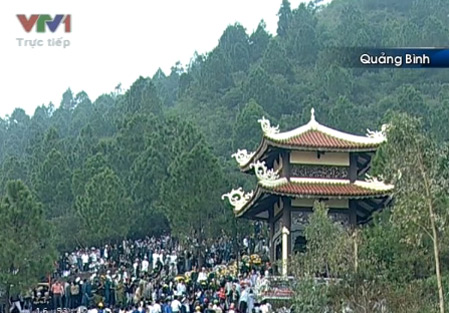 Nhân dân đứng kín khu an táng vĩnh biệt Đại tướng