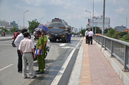 Công an có mặt để lập biên bản, điều tra nguyên nhân vụ cháy