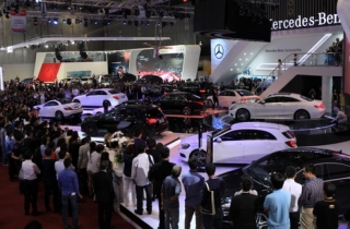 Sự áp đảo của xe ngoại trong Vietnam Motor Show 2014