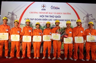 EVN HANOI đạt giải nhất toàn đoàn Hội thi thợ giỏi khối phân phối EVN năm 2014