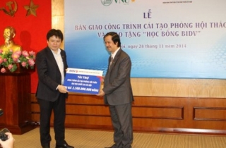 BIDV tài trợ 3 tỷ đồng cho Trường Đại học Quốc gia HN