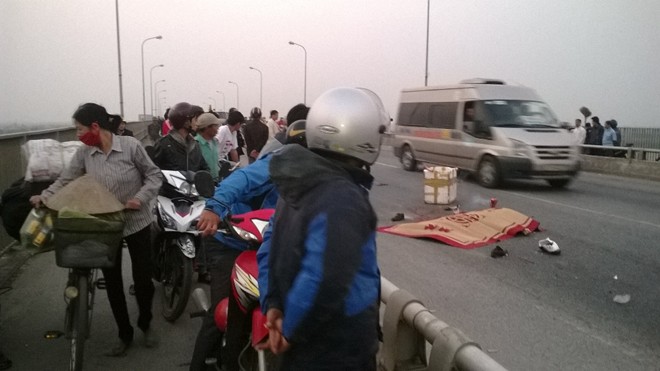 Tai nạn chết người, cầu Tân Đệ tắc nghẽn Tai nạn chết người, cầu Tân Đệ tắc nghẽn