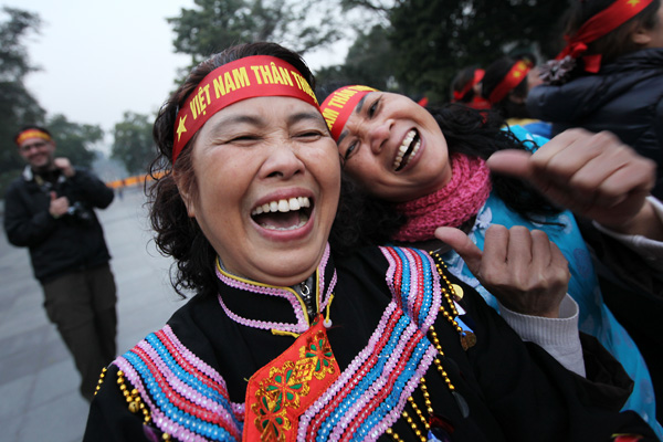 Giáng sinh, năm mới, yoga cười