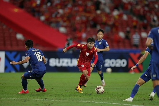 Đã không may lại bị trọng tài thiên vị, tuyển Việt Nam thua cay đắng Thái Lan 2-0!