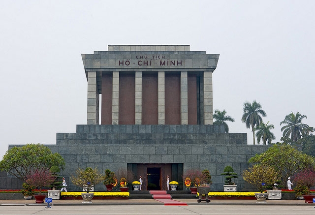 Ngày mùng Một Tết, Lăng Chủ tịch Hồ Chí Minh mở cửa đón nhân dân vào viếng