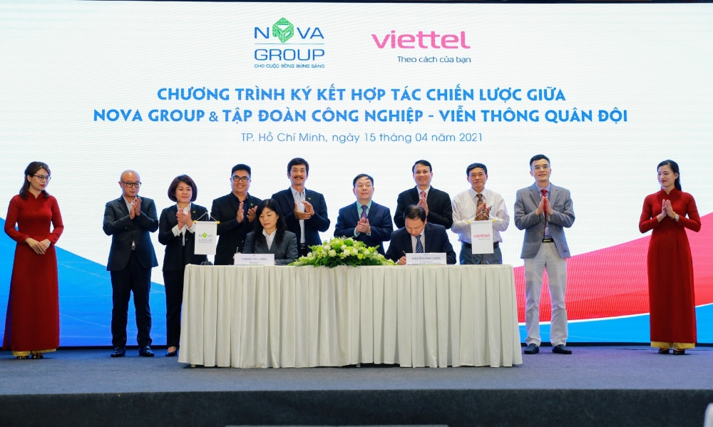 Viettel hợp tác thúc đẩy quá trình chuyển đổi số của Tân Cảng Sài Gòn và Tập đoàn Nova