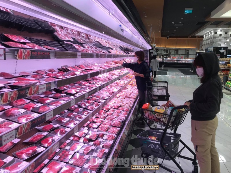 Đẩy nhanh tái đàn, tiếp tục kiểm soát giá thịt lợn, bảo đảm quyền lợi người tiêu dùng
