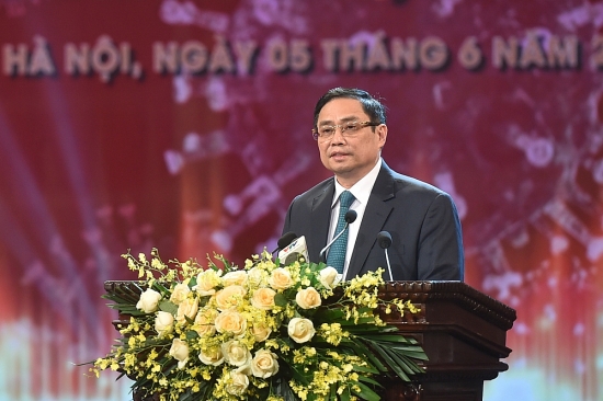 Thủ tướng Phạm Minh Chính: Trân trọng mọi đóng góp, huy động mọi nguồn lực để sớm có vắc xin cho nhân dân