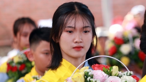 Hàng nghìn phật tử đổ về chùa Ngọa Vân dự lễ Vu Lan