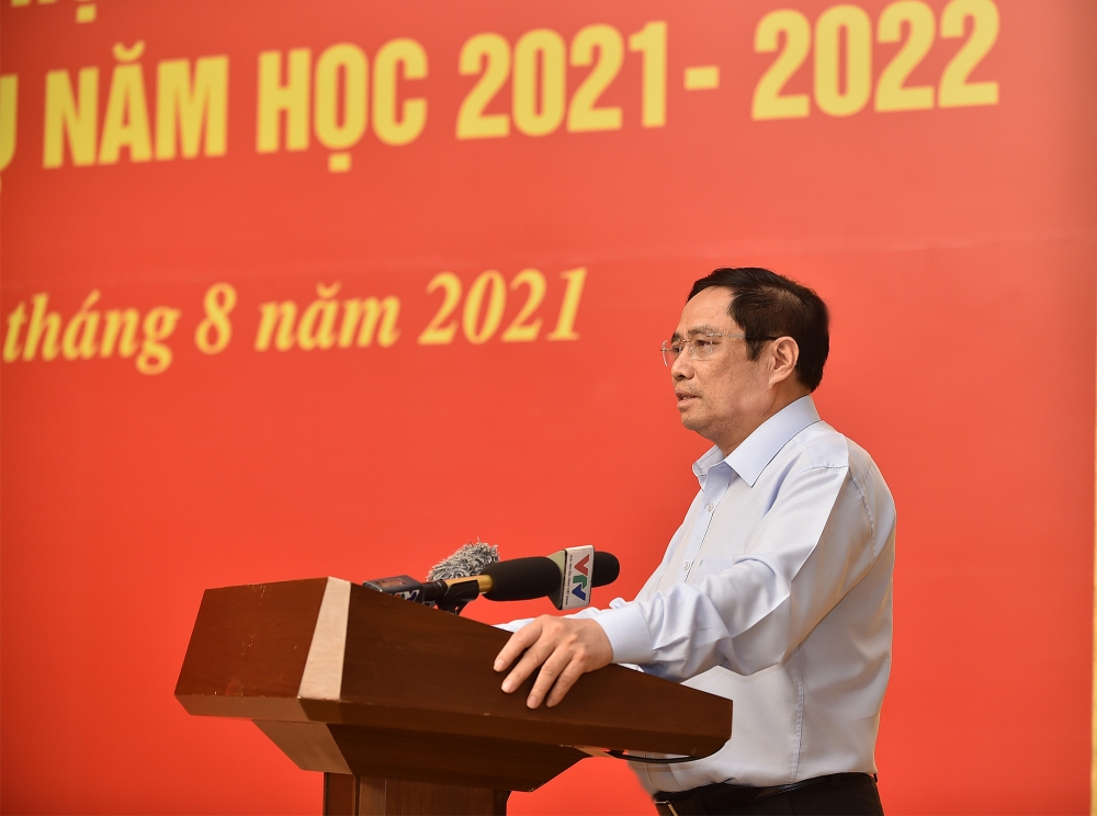 Thủ tướng Phạm Minh Chính: Chính phủ sẽ có giải pháp đảm bảo an toàn trường học gắn với tiêm vắc xin