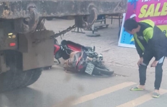 Thai phụ tử vong trên đường về quê sau khi va chạm với xe tải