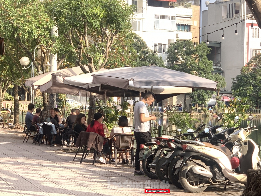Phường Ngọc Hà, quận Ba Đình: Bãi xe, quán cà phê bủa vây hồ Bảy Gian và hồ Đầm Tròn