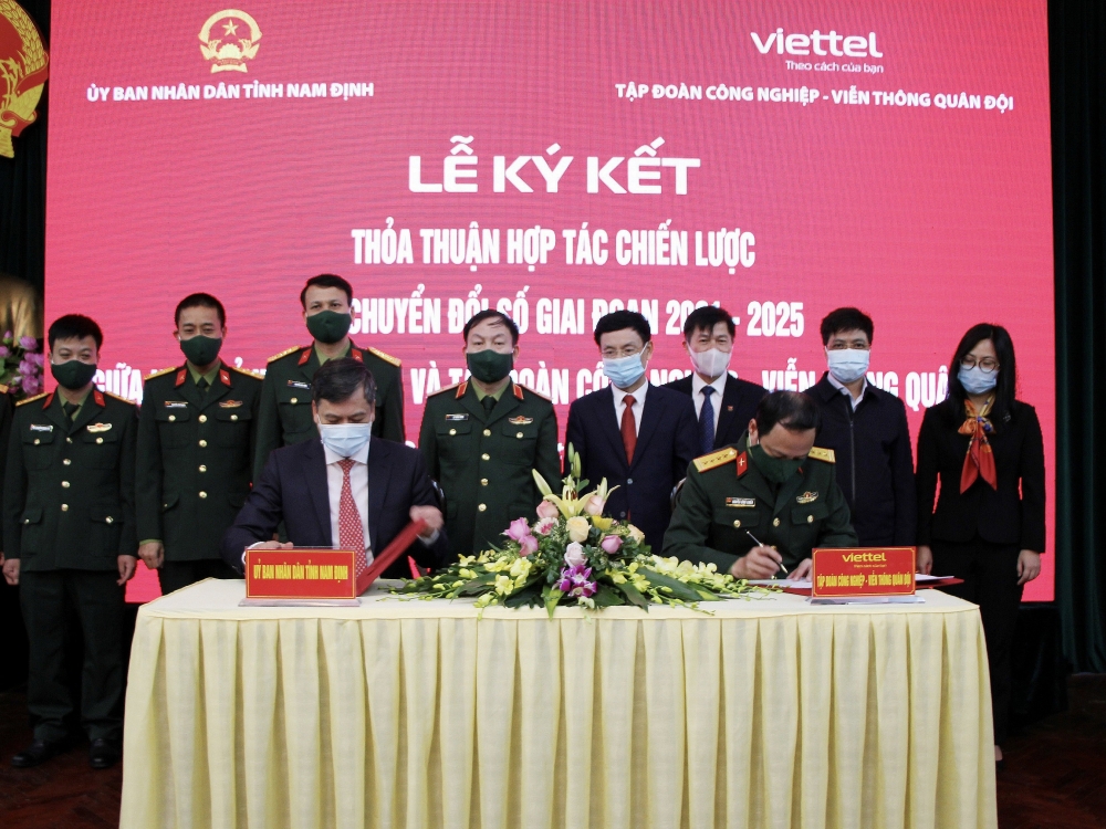 Viettel và Ủy ban nhân dân tỉnh Nam Định hợp tác đưa Nam Định đứng trong nhóm 20 tỉnh dẫn đầu về chuyển đổi số