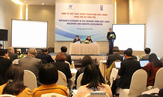 Dự báo các kịch bản tăng trưởng kinh tế trong trung hạn 2021- 2025 của Việt Nam