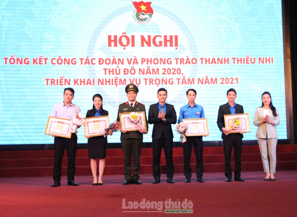 Trao giải thiết kế mô hình tìm hiểu lịch sử 90 năm Đảng bộ thành phố Hà Nội