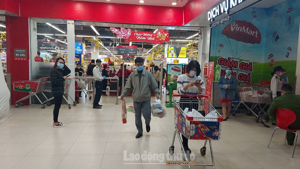 Hà Nội: Các siêu thị đồng loạt 