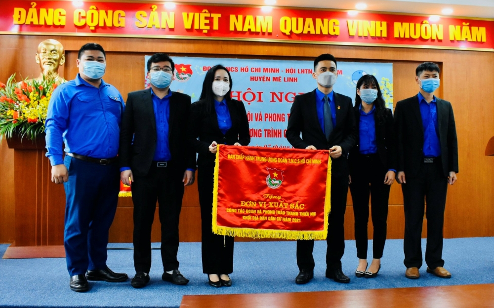 Huyện đoàn Mê Linh vinh dự nhận Cờ thi đua xuất sắc của Trung ương đoàn