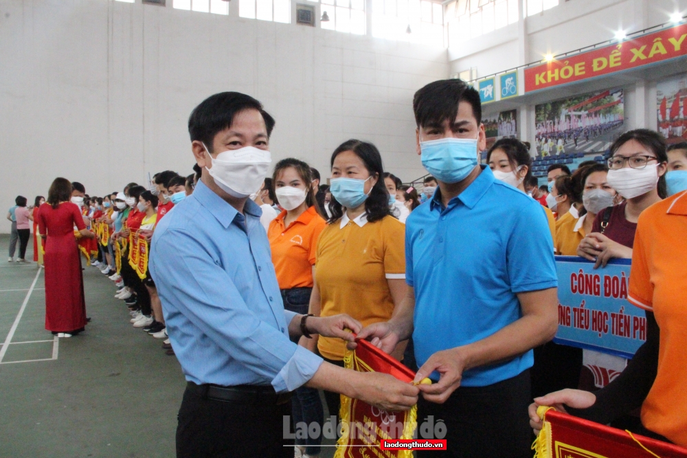 Hơn 700 vận động viên tham dự Hội khỏe công nhân, viên chức, lao động huyện Mê Linh năm 2022