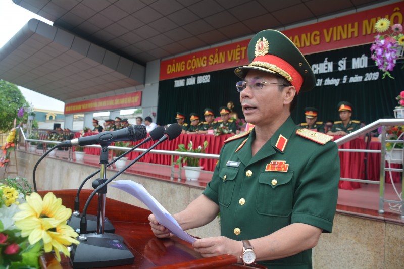 Trung đoàn 692 tuyên thệ chiến sĩ mới năm 2019