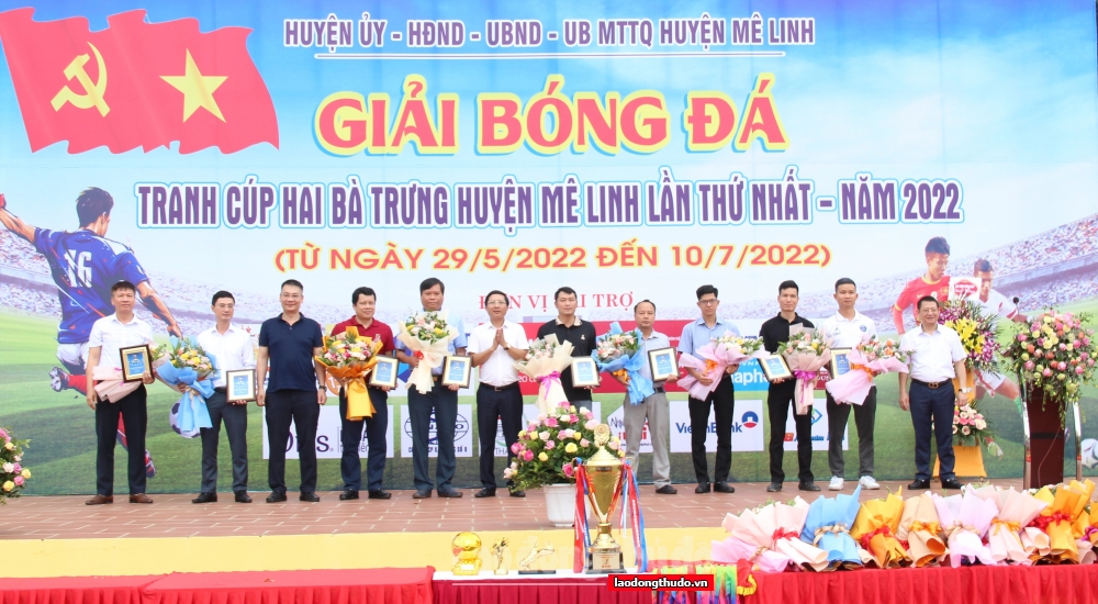 Huyện Mê Linh: Khai mạc Giải bóng đá tranh Cúp Hai Bà Trưng lần thứ nhất - năm 2022