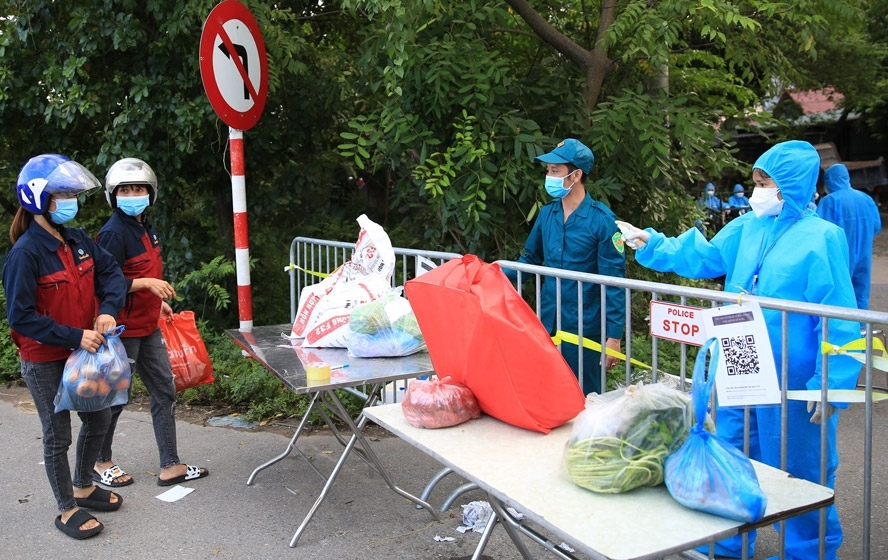 Huyện Mê Linh tập trung xử lý các ổ dịch, đảm bảo nhu yếu phẩm phục vụ người dân