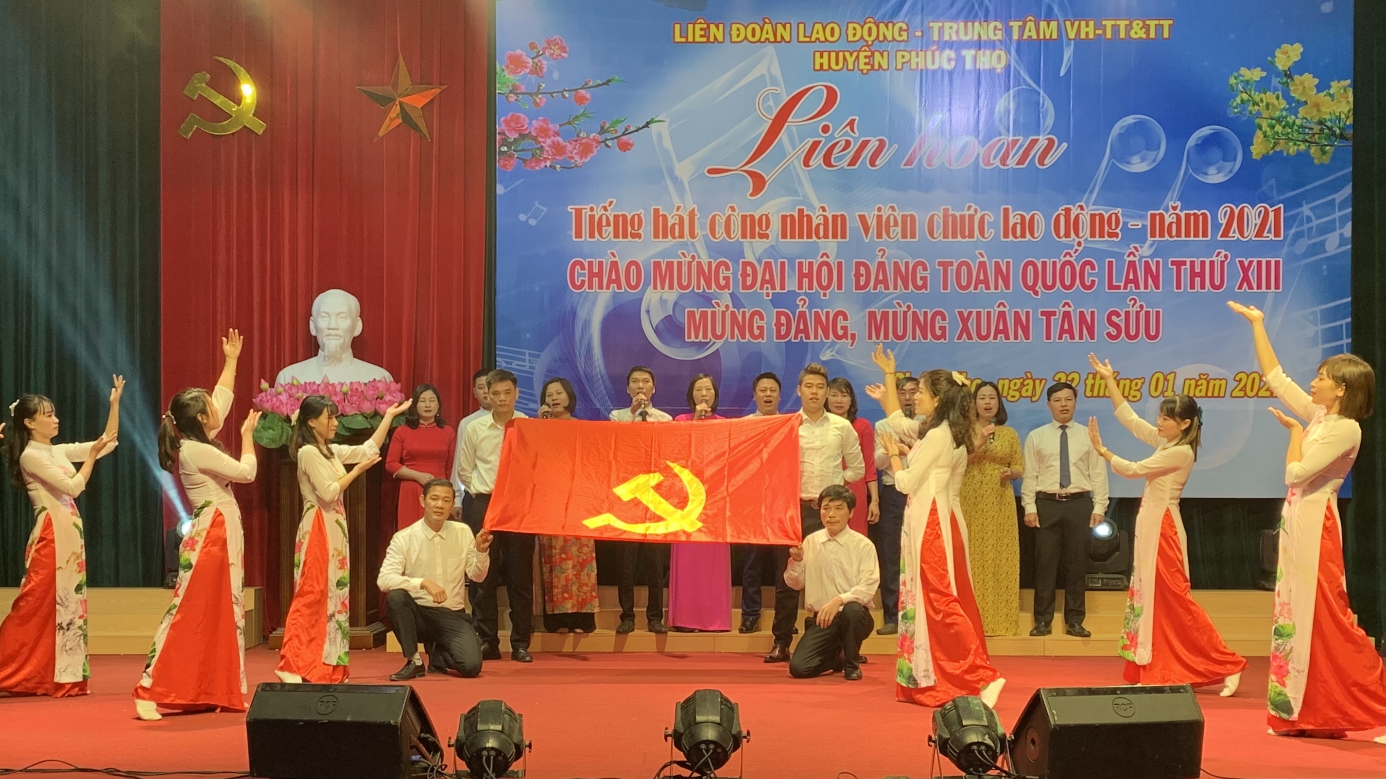 Liên hoan tiếng hát công nhân viên chức lao động huyện Phúc Thọ