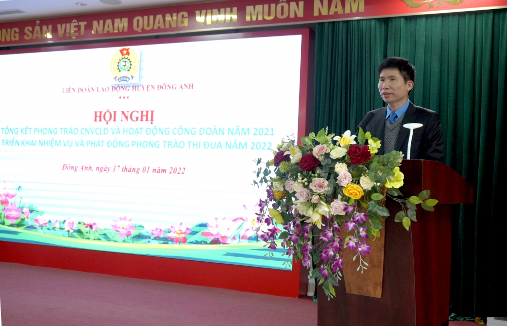 Liên đoàn Lao động huyện Đông Anh đón nhận Cờ thi đua xuất sắc năm 2021