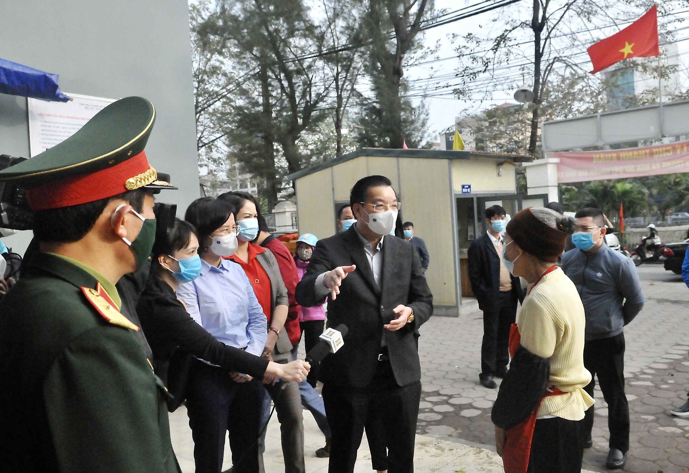 Chủ tịch Uỷ ban nhân dân thành phố Hà Nội kiểm tra công tác phòng chống dịch Covid-19