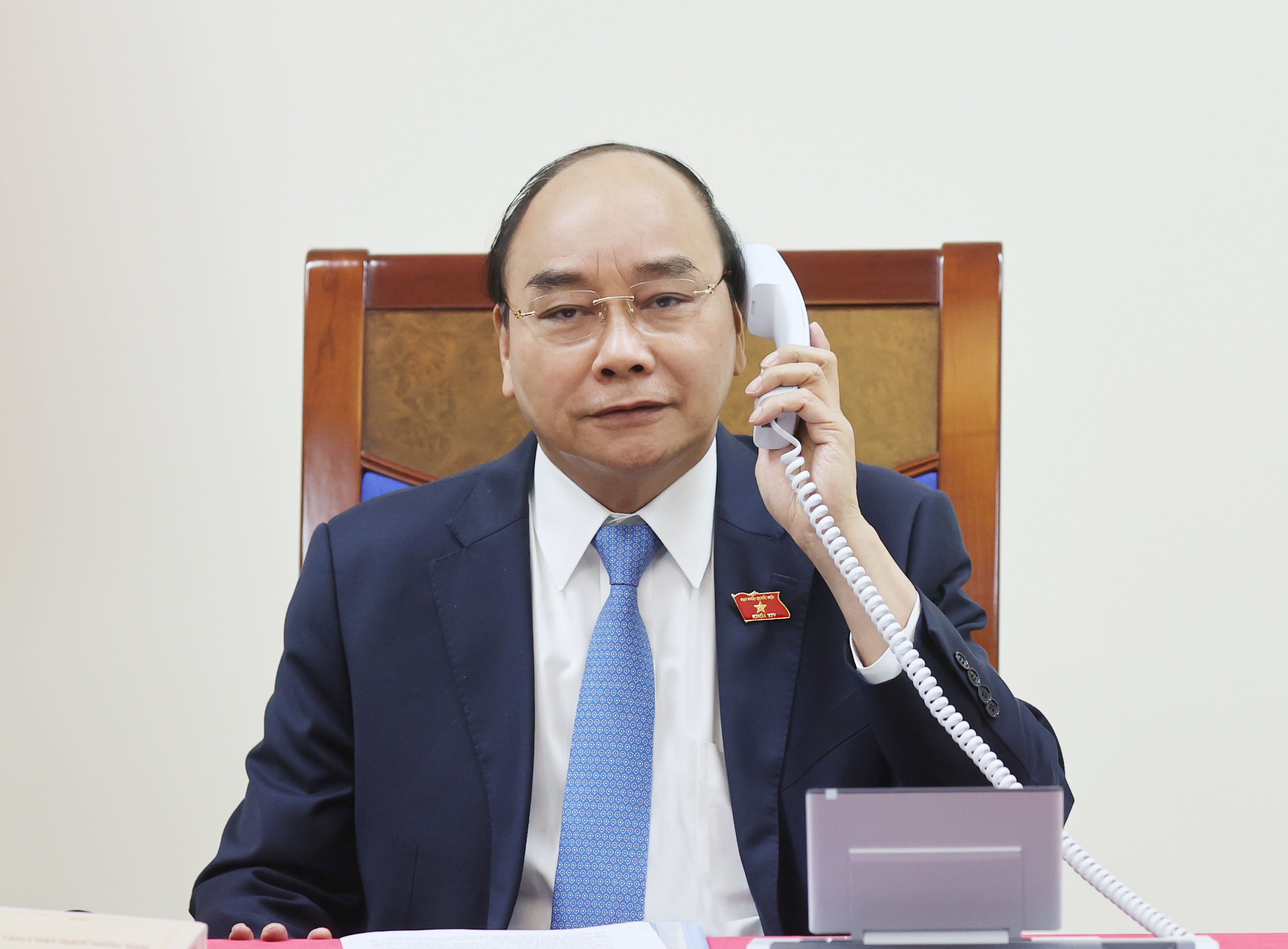 Thủ tướng Nguyễn Xuân Phúc điện đàm với Tổng thống nước Cộng hòa Chi-lê
