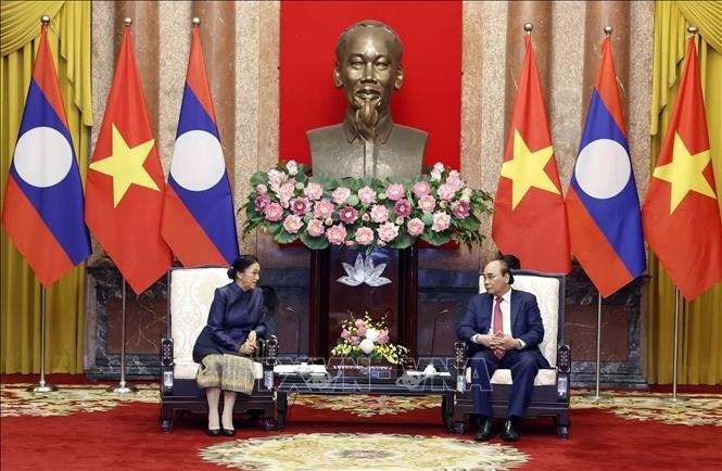Chủ tịch nước Nguyễn Xuân Phúc tiếp xã giao Phó Chủ tịch nước Cộng hòa dân chủ nhân dân Lào