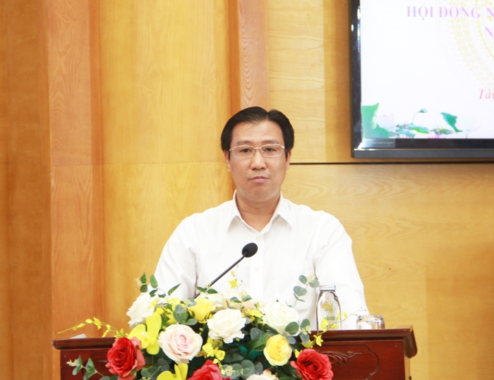 Người ứng cử đại biểu Hội đồng nhân dân thành phố Hà Nội tiếp xúc với cử tri quận Tây Hồ