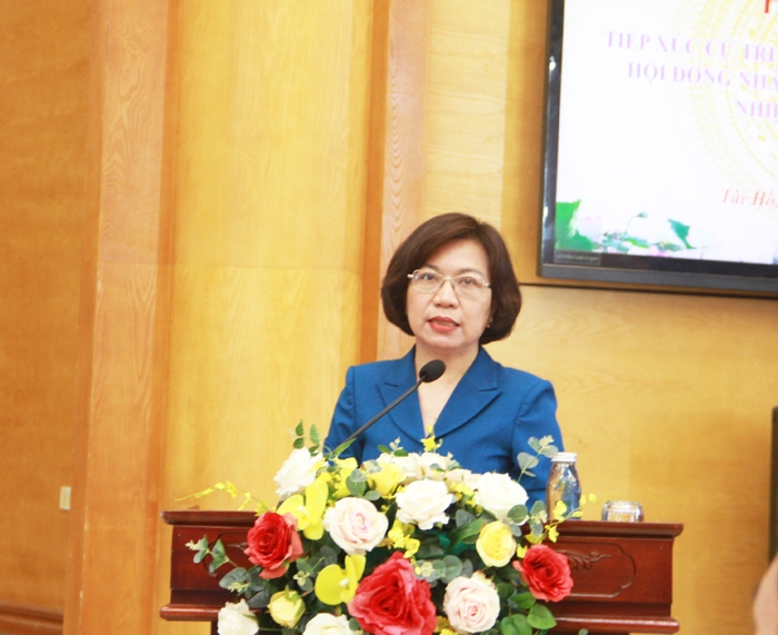 Người ứng cử đại biểu Hội đồng nhân dân thành phố Hà Nội tiếp xúc với cử tri quận Tây Hồ