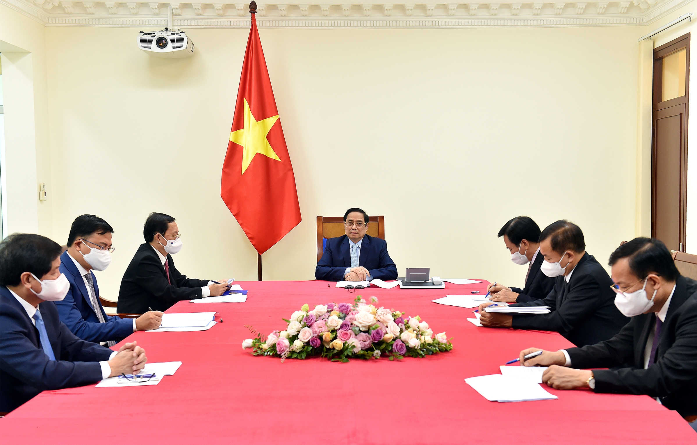 Thủ tướng đề nghị Israel ưu tiên hỗ trợ Việt Nam tiếp cận các nguồn vắc xin và thuốc điều trị Covid-19
