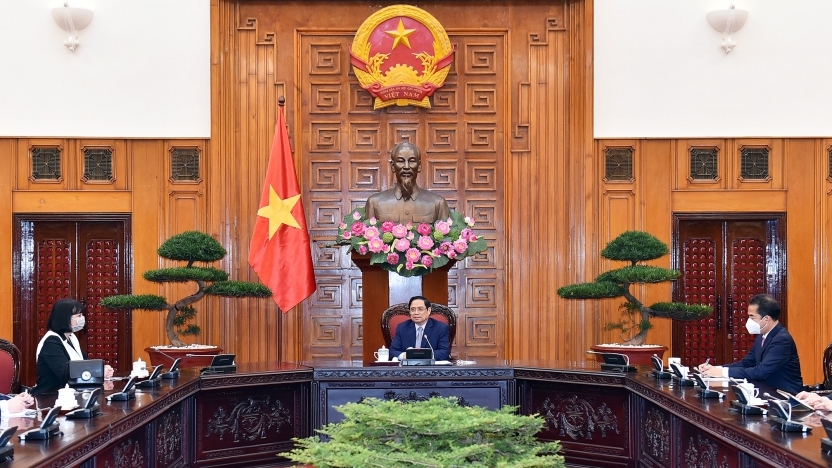 Thủ tướng Phạm Minh Chính đề nghị Chính phủ Rumani tiếp tục hỗ trợ nguồn vắc xin phòng Covid-19 cho Việt Nam