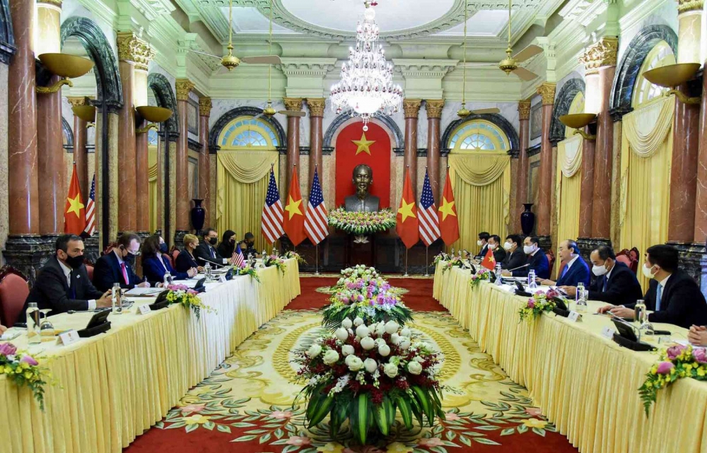 Chủ tịch nước Nguyễn Xuân Phúc tiếp Phó Tổng thống Hoa Kỳ Kamala Harris