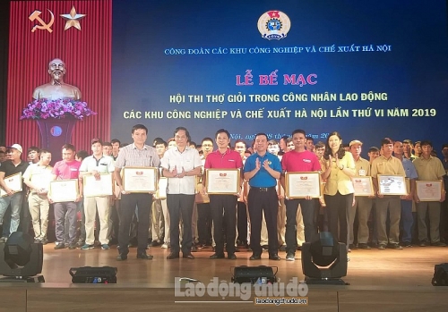 Công ty TNHH Canon Việt Nam đạt giải Nhất tập thể