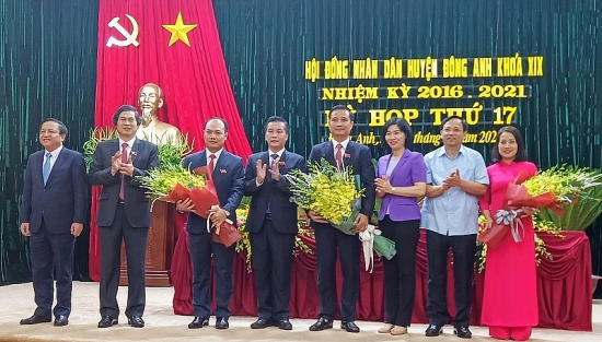 Đồng chí Nguyễn Xuân Linh được bầu làm Chủ tịch Ủy ban nhân dân huyện Đông Anh