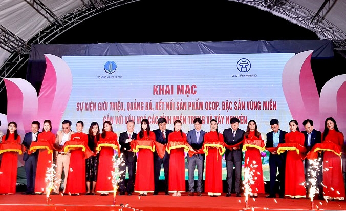 Khai mạc sự kiện giới thiệu, quảng bá sản phẩm OCOP các tỉnh miền Trung - Tây Nguyên