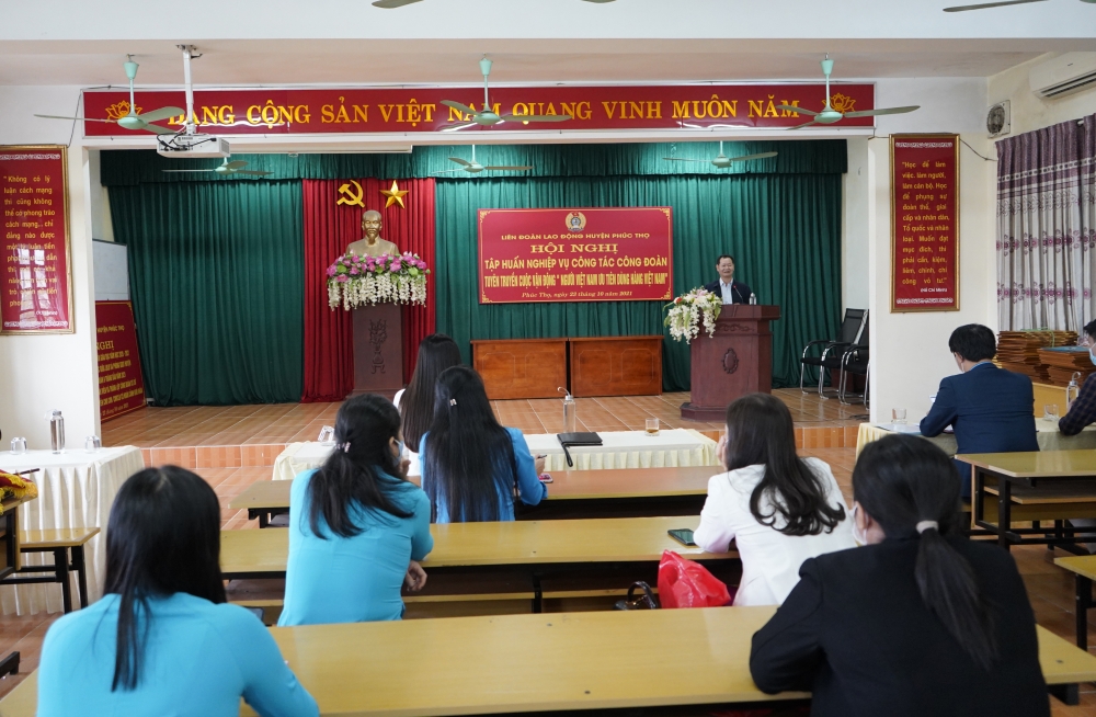 LĐLĐ huyện Phúc Thọ tổ chức tuyên truyền về Cuộc vận động “Người Việt Nam ưu tiên dùng hàng Việt Nam”