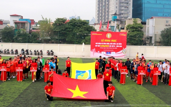 Khai mạc Giải bóng đá công nhân viên chức lao động Cúp Báo Lao động Thủ đô lần thứ VI