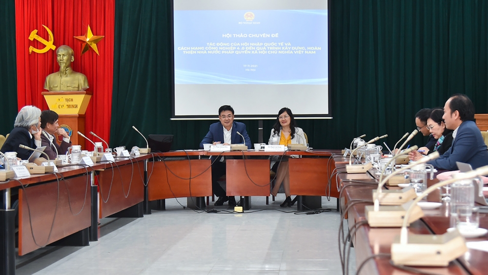 Tác động của hội nhập quốc tế và Cách mạng công nghiệp 4.0 đến quá trình xây dựng Nhà nước pháp quyền xã hội chủ nghĩa Việt Nam