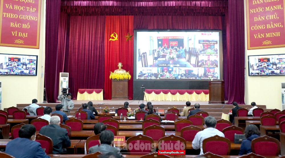 Đại biểu Hội đồng nhân dân thành phố Hà Nội tiếp xúc cử tri tại huyện Ứng Hòa