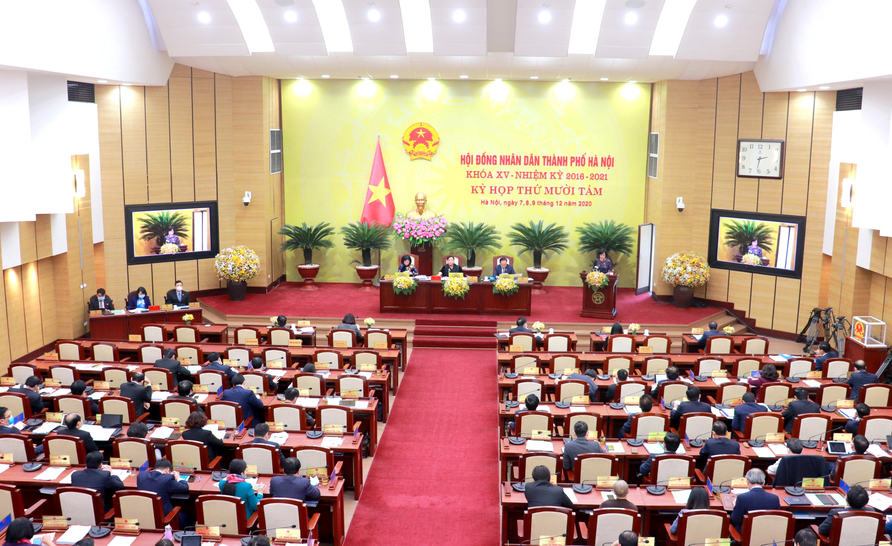 Hà Nội: Thông qua Nghị quyết về kế hoạch phát triển kinh tế - xã hội năm 2021