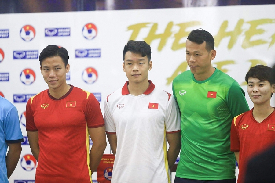 Đội tuyển bóng đá quốc gia Việt Nam ra mắt áo đấu mùa giải 2021