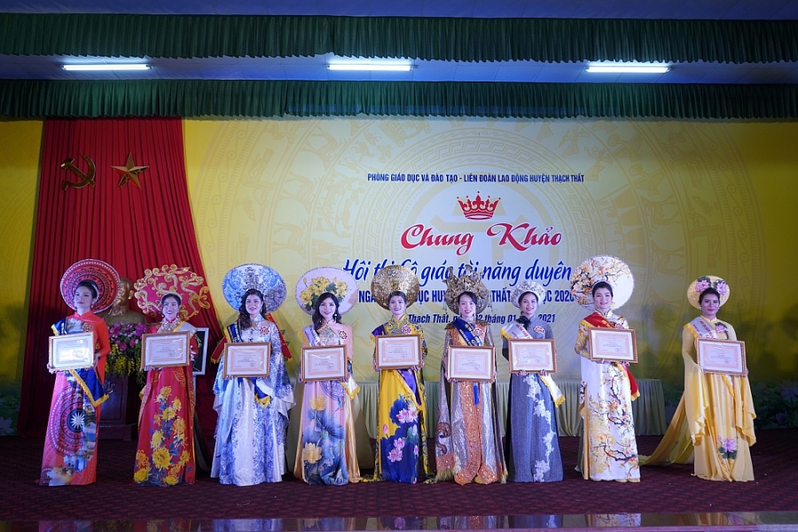 Hội thi cô giáo tài năng duyên dáng huyện Thạch Thất