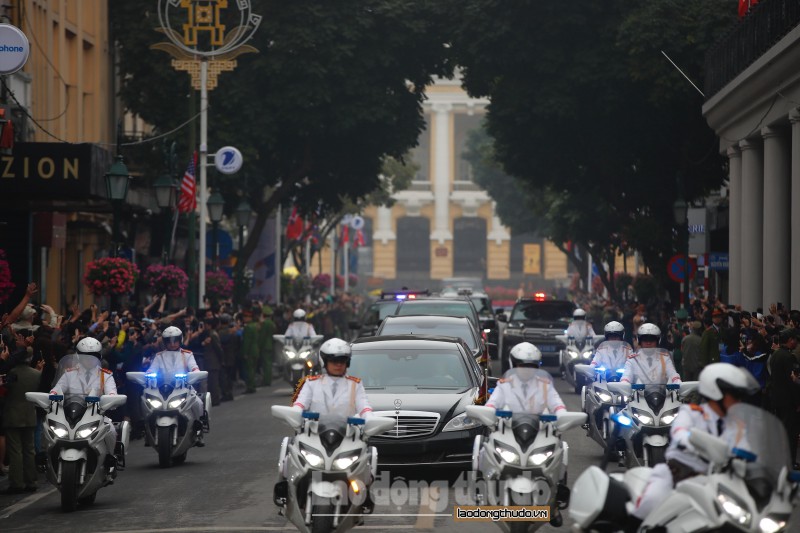 Nhà lãnh đạo Triều Tiên Kim Jong Un về đến Hà Nội